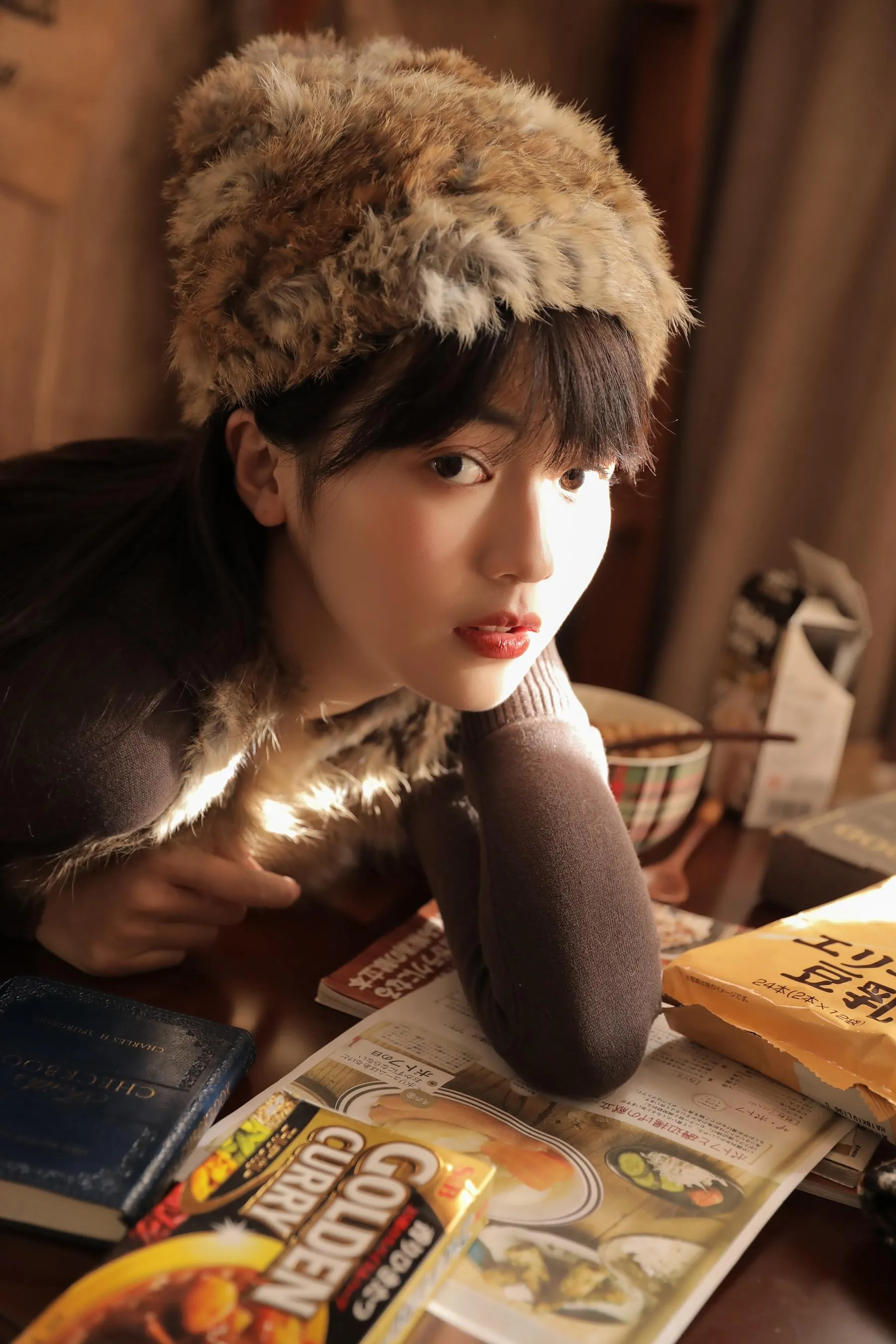 [艺图语] 2022.06.28 浪漫里扯谎 周子歆 [28P]插图5